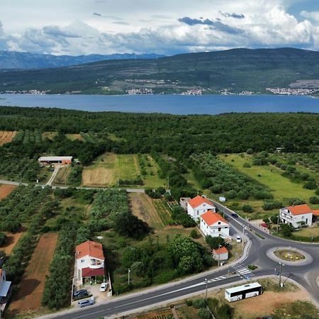 Апартаменти Apartman Lucija Pridraga Екстер'єр фото