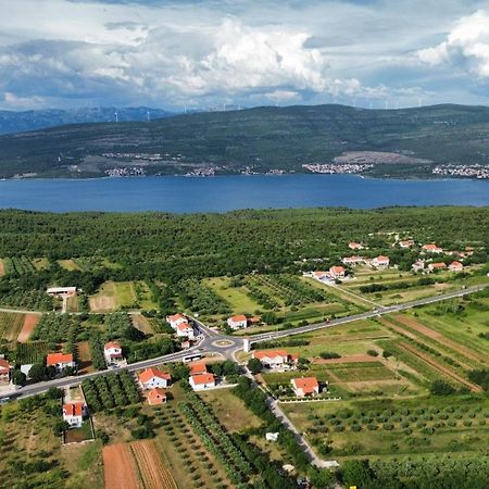 Апартаменти Apartman Lucija Pridraga Екстер'єр фото