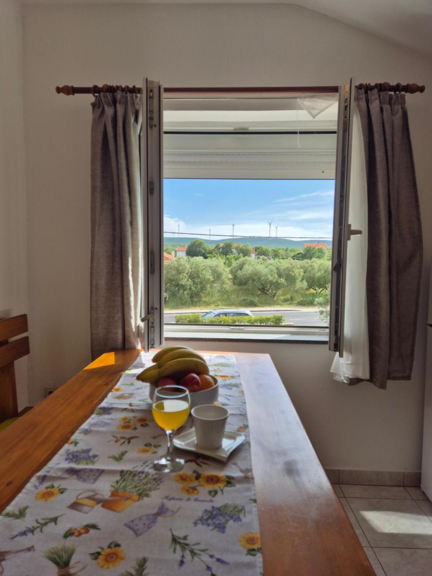 Апартаменти Apartman Lucija Pridraga Екстер'єр фото