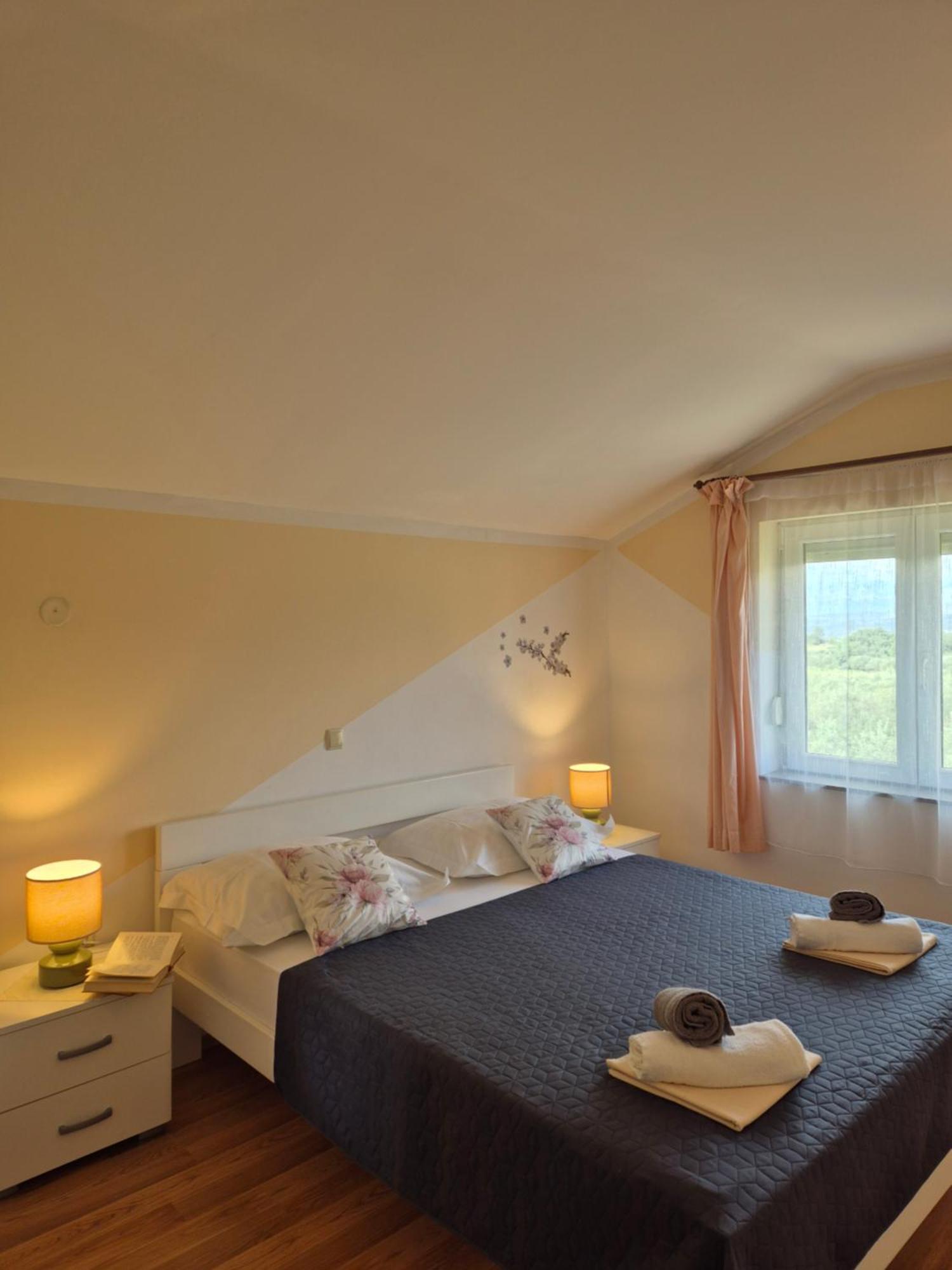 Апартаменти Apartman Lucija Pridraga Екстер'єр фото